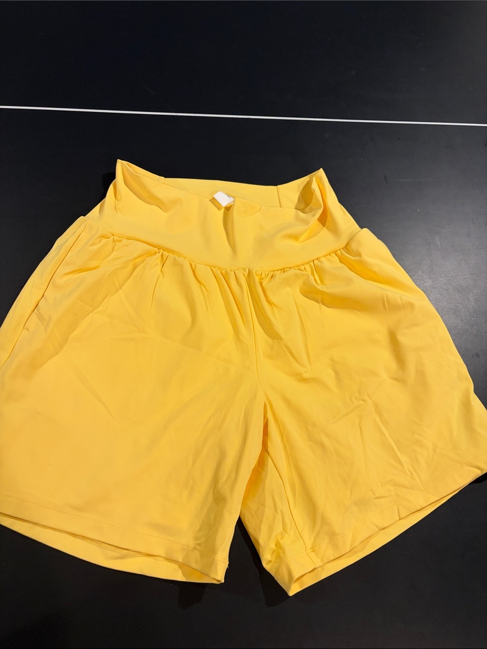 Halara large yellow shorts